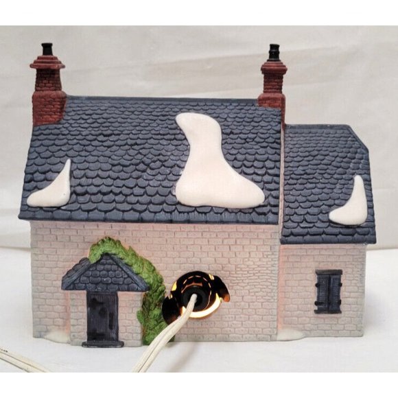 VTG Dept 56 Dickens' Village Series Oliver Twist BROWNLOW HOUSE #55530 Retired - Picture 5 of 13